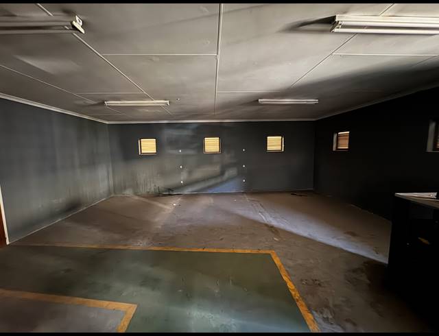 1,000M² WAREHOUSE TO LET IN WYNBERG